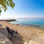 Apartman Coastal Bliss In
