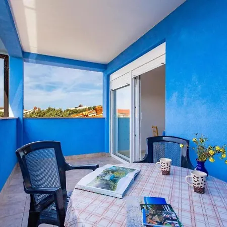 Apartman Lovely In With Barbecue Mandre