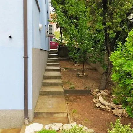 Lovely In With Barbecue Apartman Mandre
